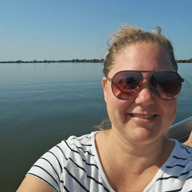 Kirsten aan het werk met wielrevisie